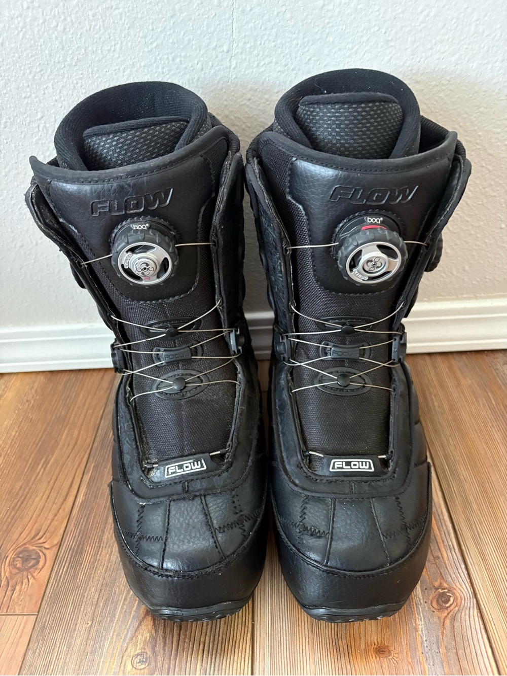 Men's Black Snowboard Boots with BOA Closure